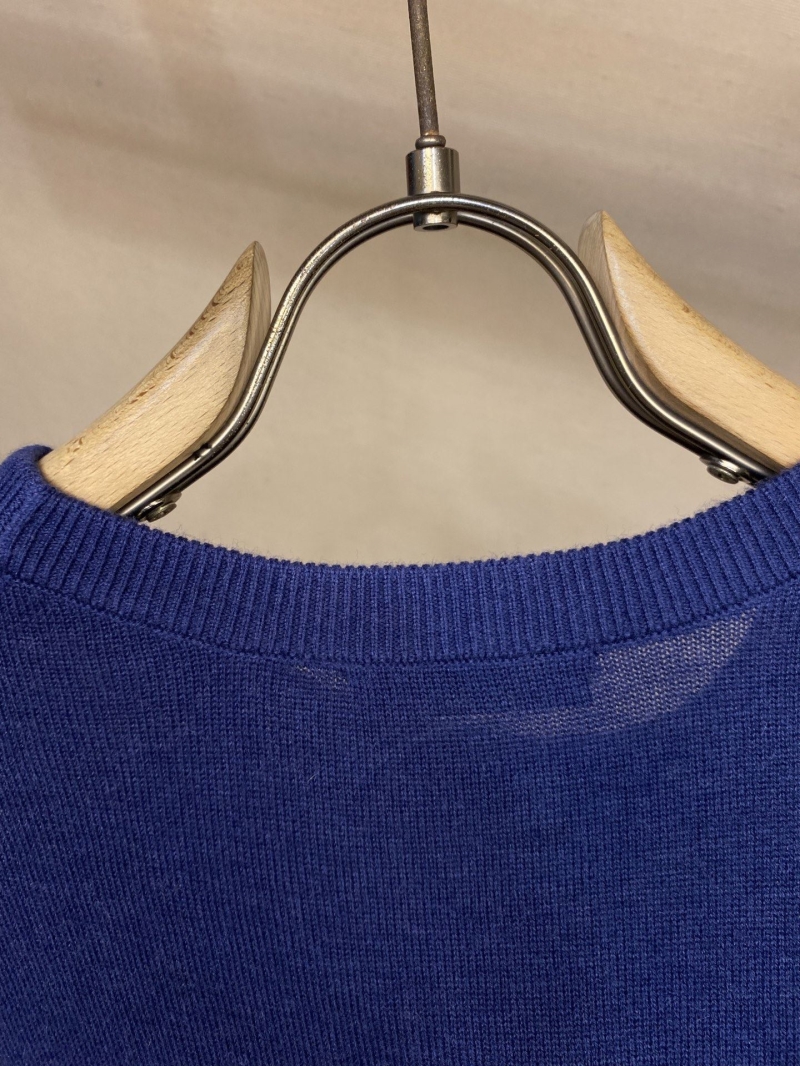 Pra*a sweater